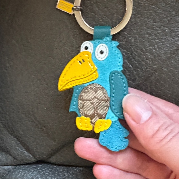 Coach toucan key fob - Picture 6 of 8